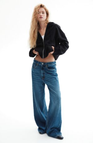 oversized zip up hoodie